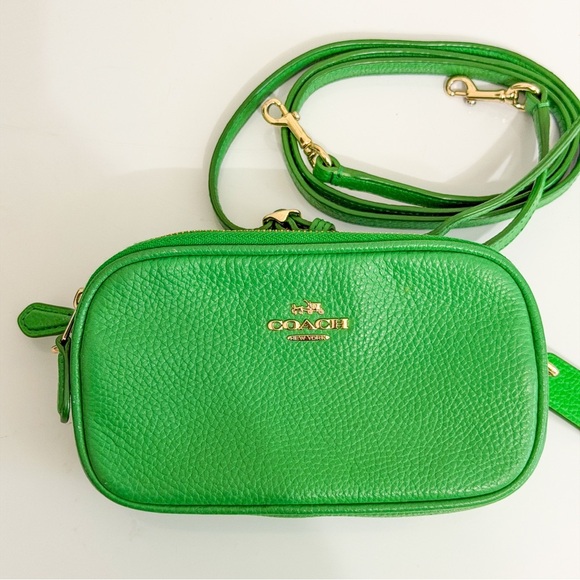 Vintage COACH Crossbody Green Purse in Polished Pebble Leather - Picture 4 of 13